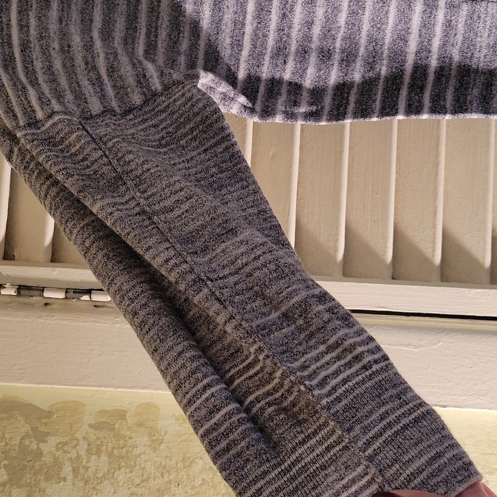 Womens Sweater - Picture 5 of 8